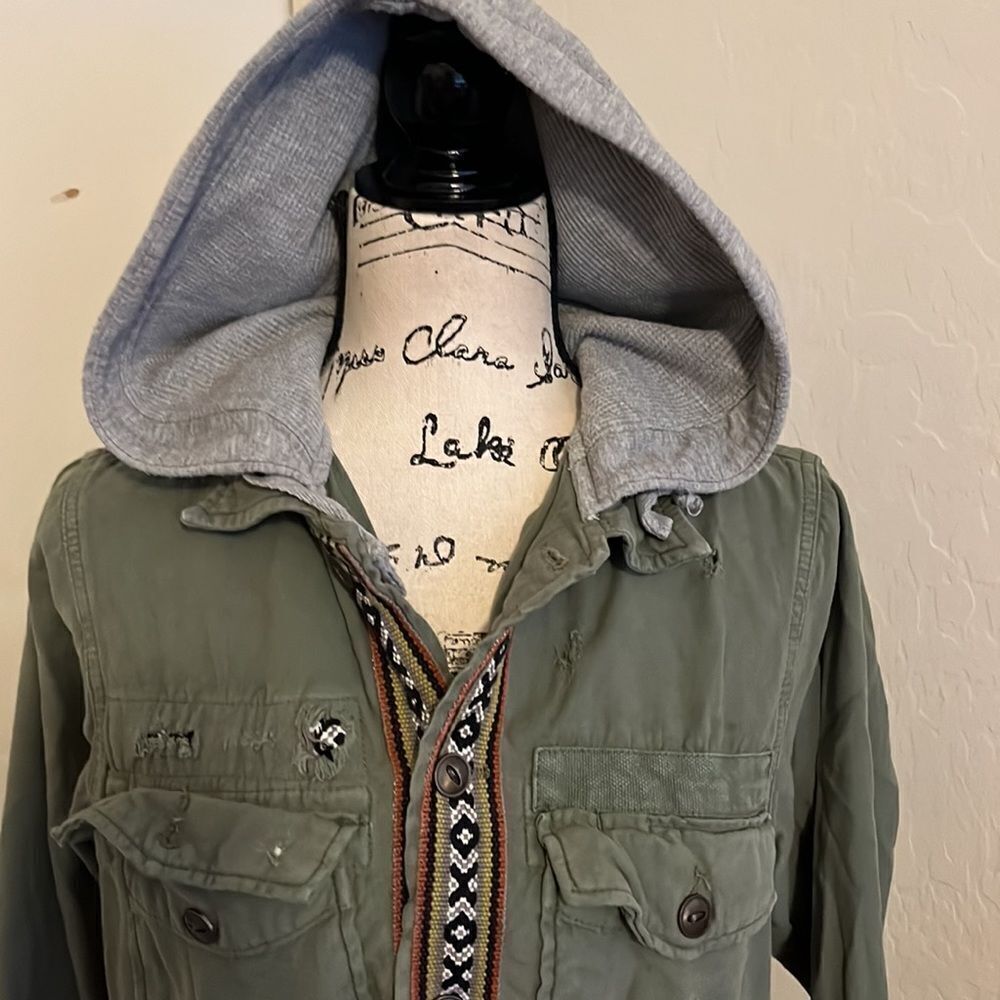 Free People Distressed Green Embroidered Detailing Boho Gray Hoodie Crop Jacket - Picture 6 of 12